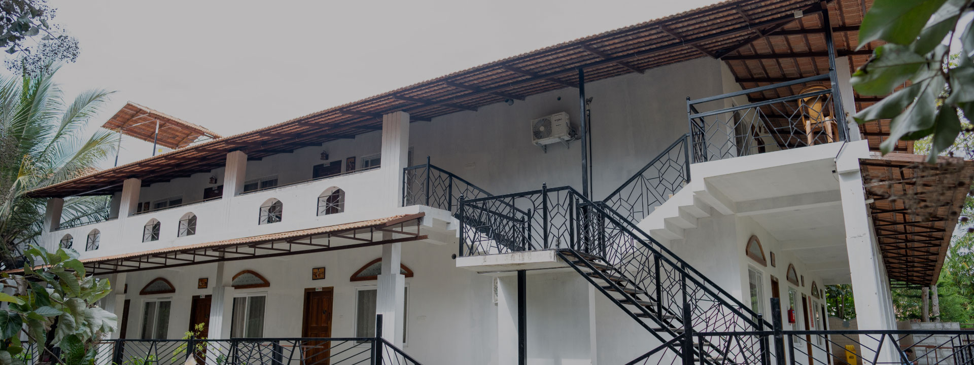 Deluxe AC Rooms in Bangalore with Comfortable Interiors and Modern Amenities