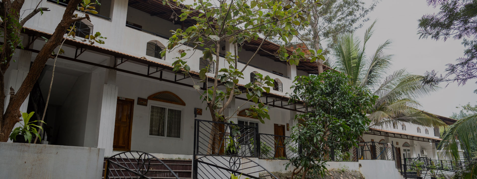 Deluxe Quad Rooms with Spacious Interiors and Modern Amenities