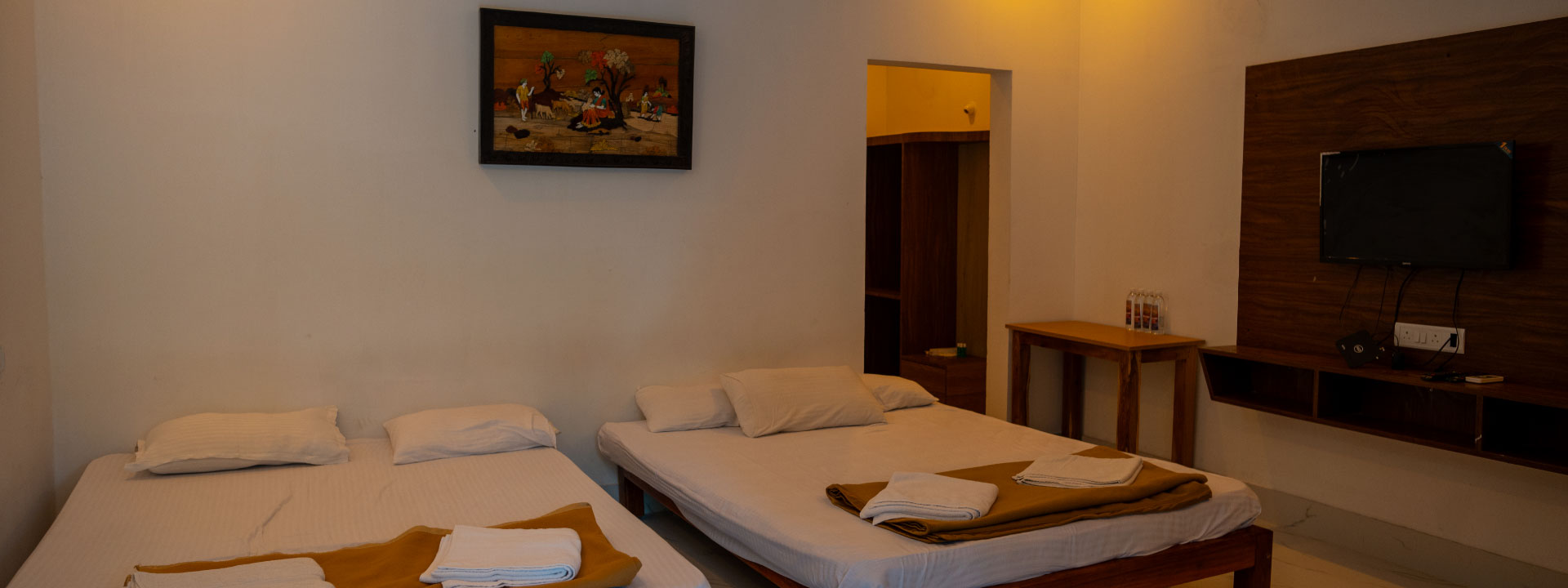 Deluxe Quad Rooms in Bangalore with Spacious Interiors and Modern Comforts